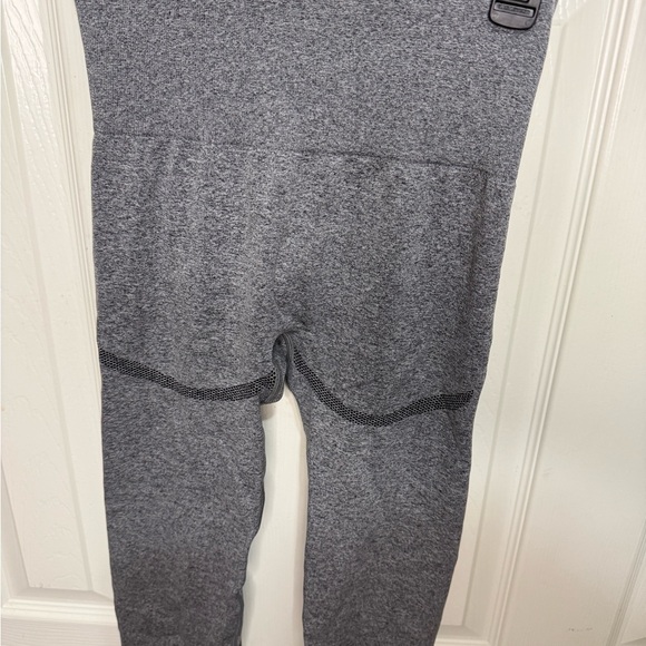 Women’s ECHT High Waisted Slimming Gray Workout Leggings Size Small NWOT - Picture 3 of 5